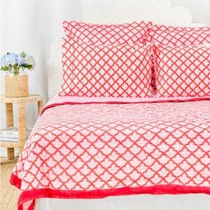 Roller Rabbit Jemina bedding